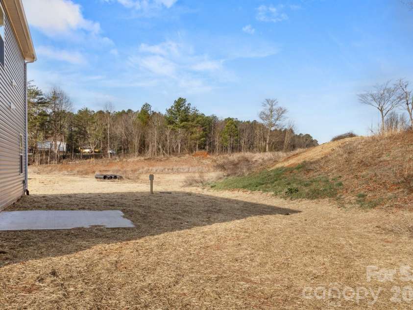 114 Indian Wells Court, Harmony, NC 28634.  MLS# CAR4354315, YatesRealty ID 30403. 