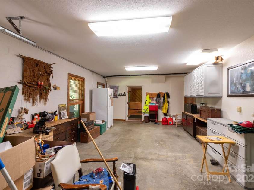 112 Hawks Nest Ridge, Cullowhee, NC 28723.  MLS# CAR4288989, YatesRealty ID 30404. 