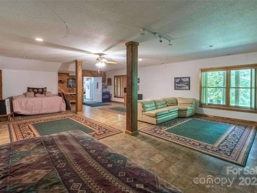 112 Hawks Nest Ridge, Cullowhee, NC 28723.  MLS# CAR4288989, YatesRealty ID 30404. 