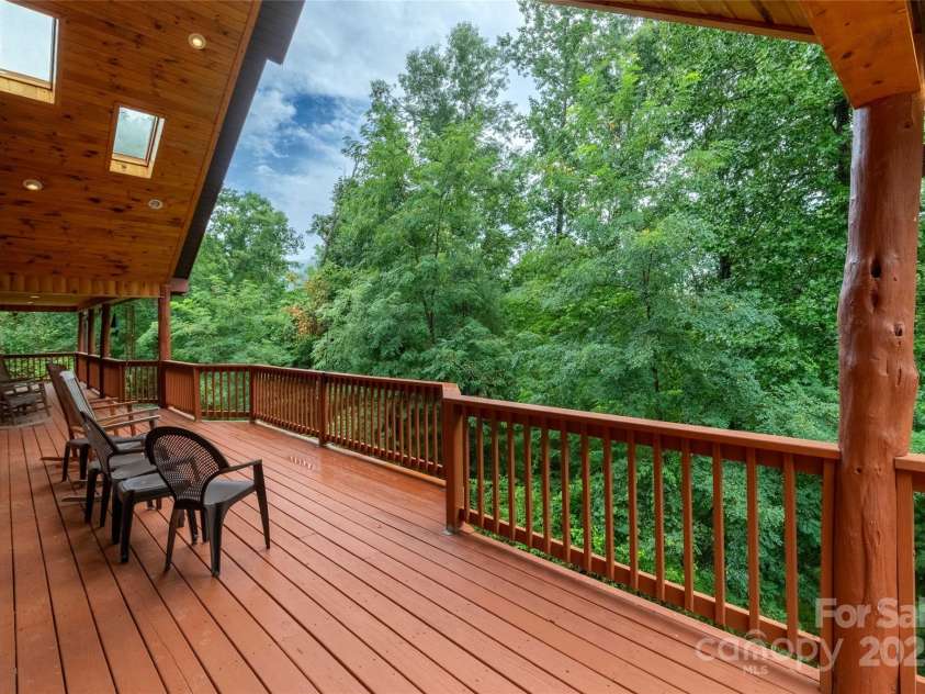 112 Hawks Nest Ridge, Cullowhee, NC 28723.  MLS# CAR4288989, YatesRealty ID 30404. 