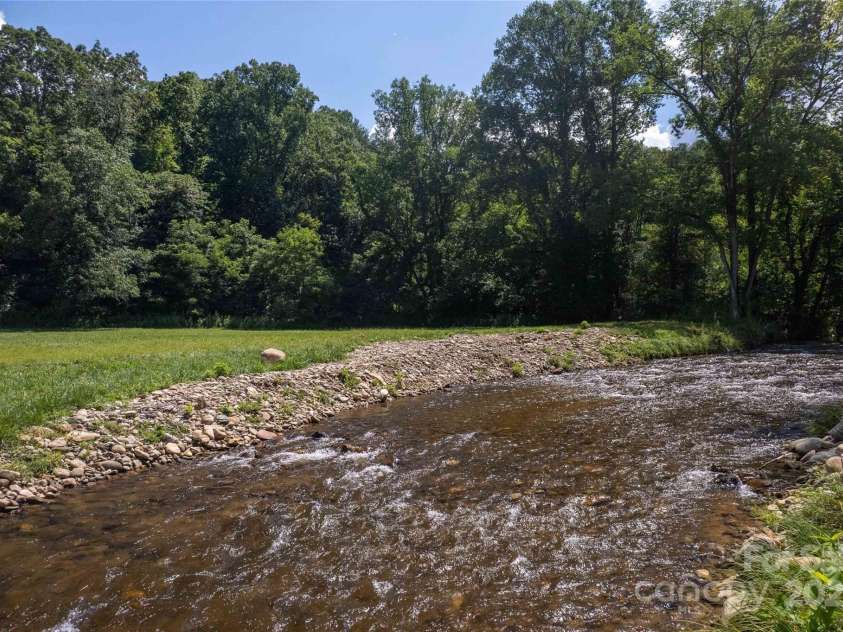 112 Hawks Nest Ridge, Cullowhee, NC 28723.  MLS# CAR4288989, YatesRealty ID 30404. 