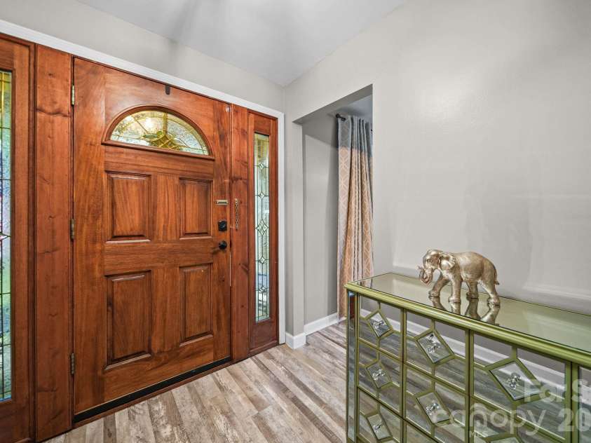 406 Magnolia Street, Mooresville, NC 28115.  MLS# CAR4392221, YatesRealty ID 30404. 