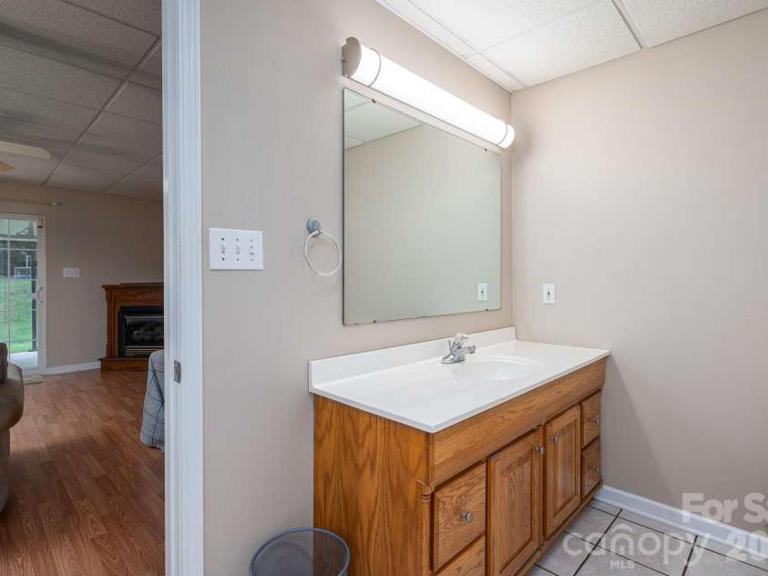 2479 Old Pond Drive, Lincolnton, NC 28092.  MLS# CAR4390192, YatesRealty ID 30406. Bathroom Basement