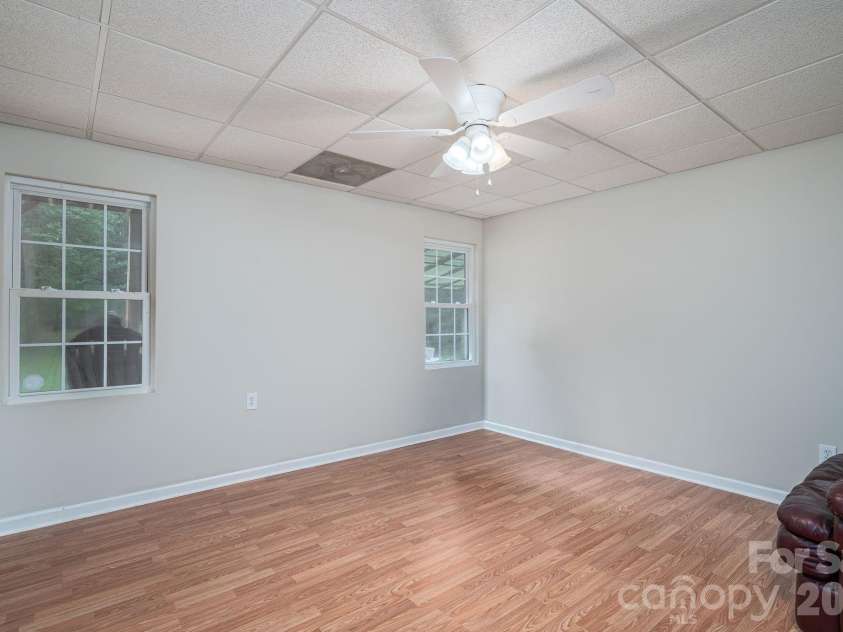 2479 Old Pond Drive, Lincolnton, NC 28092.  MLS# CAR4390192, YatesRealty ID 30406. Flex space #2