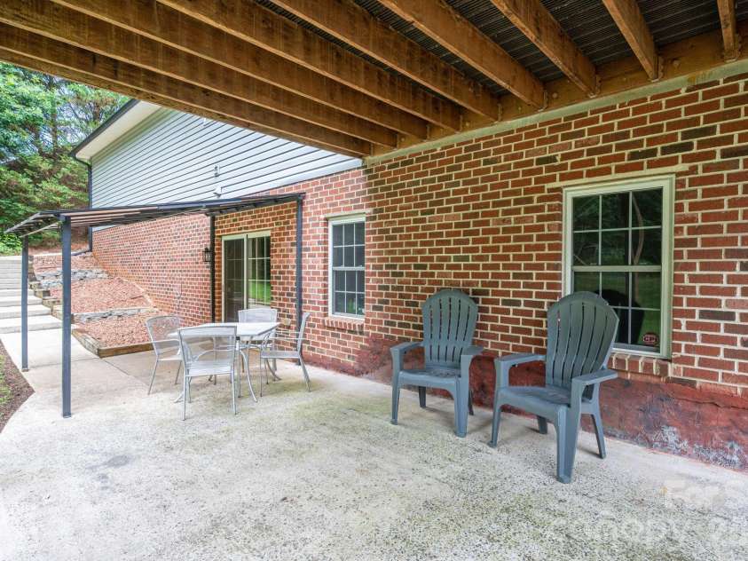 2479 Old Pond Drive, Lincolnton, NC 28092.  MLS# CAR4390192, YatesRealty ID 30406. Patio