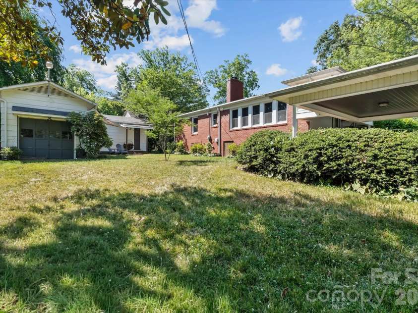354 Bost Street, Statesville, NC 28677.  MLS# CAR4344460, YatesRealty ID 30407. 