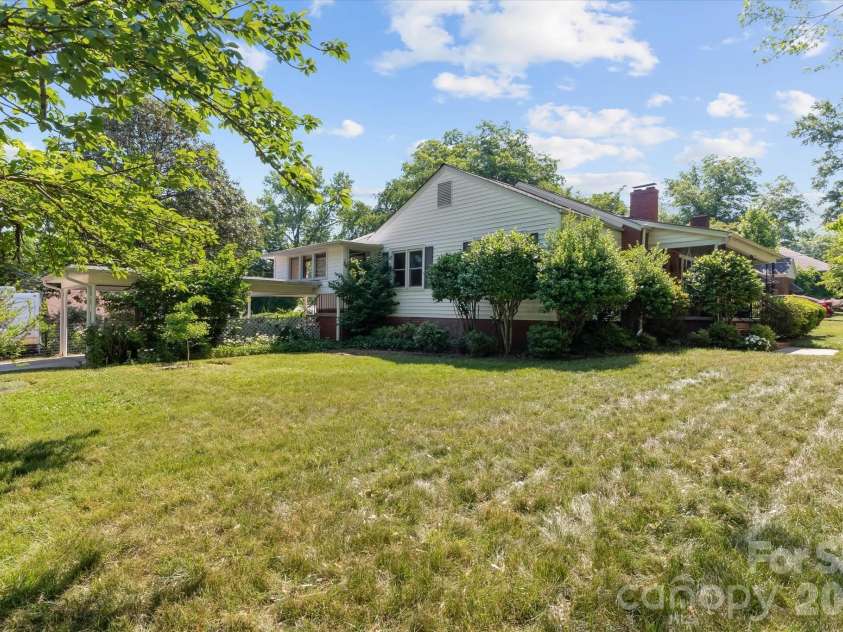 354 Bost Street, Statesville, NC 28677.  MLS# CAR4344460, YatesRealty ID 30407. 