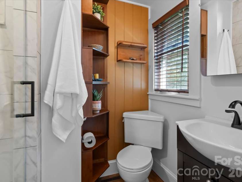 354 Bost Street, Statesville, NC 28677.  MLS# CAR4344460, YatesRealty ID 30407. Primary suite bathroom
