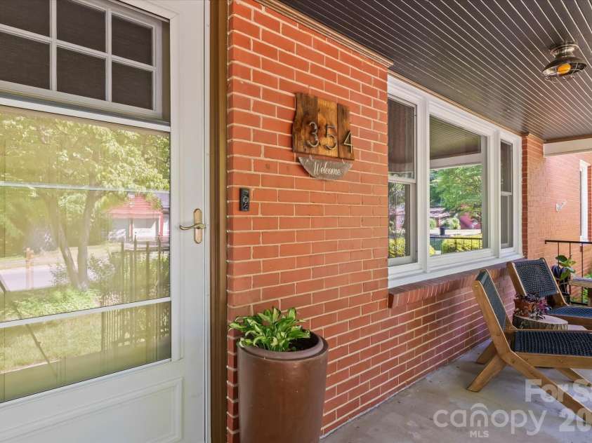 354 Bost Street, Statesville, NC 28677.  MLS# CAR4344460, YatesRealty ID 30407. Welcome home!