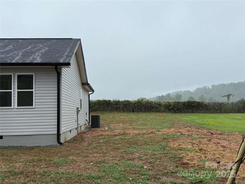 820 Hillsfarm Street, Lenoir, NC 28645.  MLS# CAR4289523, YatesRealty ID 30407. 