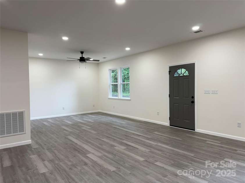 820 Hillsfarm Street, Lenoir, NC 28645.  MLS# CAR4289523, YatesRealty ID 30407. 