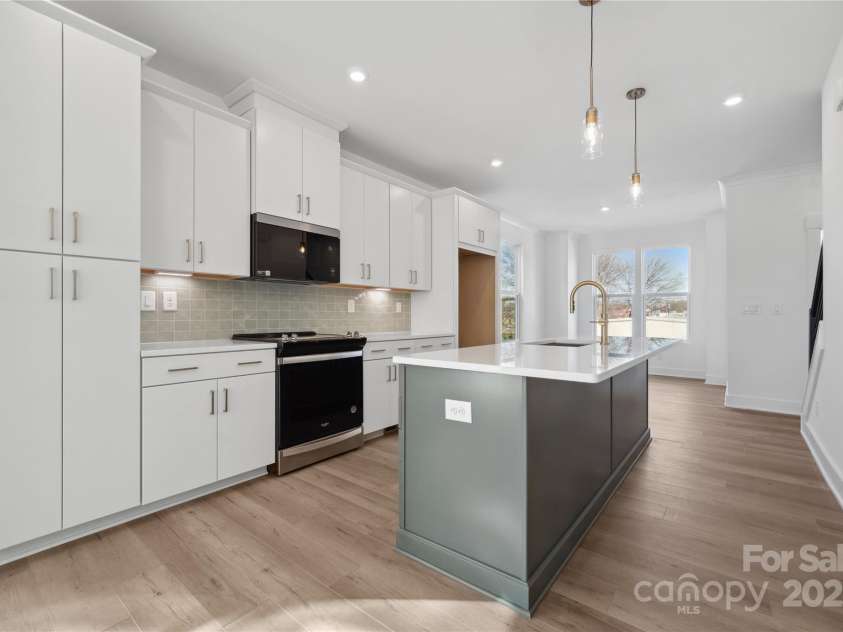 3630 Tryon Street, Charlotte, NC 28217.  MLS# CAR4289591, YatesRealty ID 30408. 