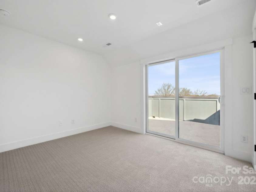 3630 Tryon Street, Charlotte, NC 28217.  MLS# CAR4289591, YatesRealty ID 30408. 