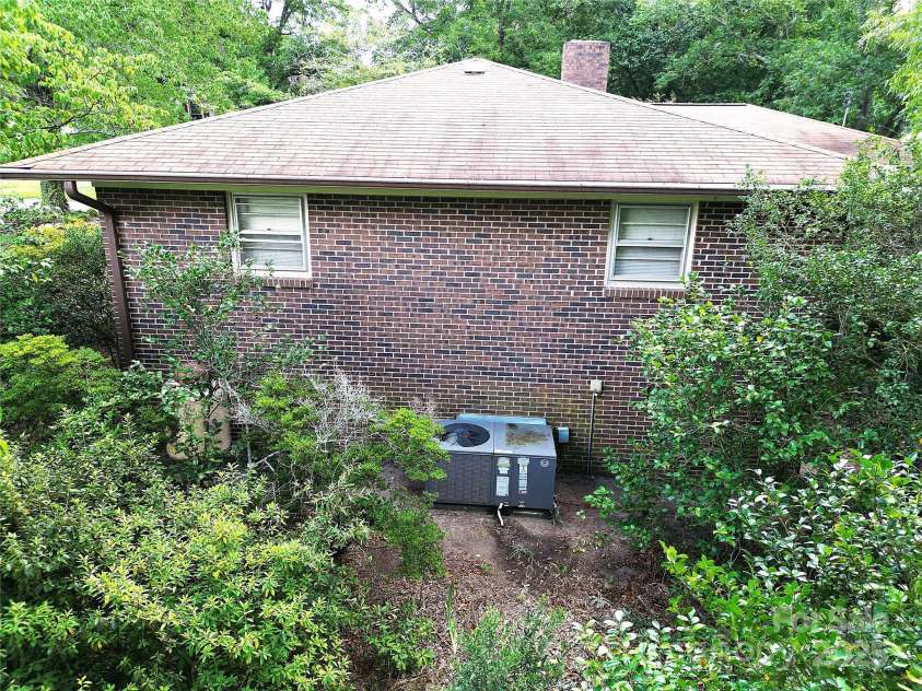 314 Moore Street, Morven, NC 28119.  MLS# CAR4285350, YatesRealty ID 30411. 