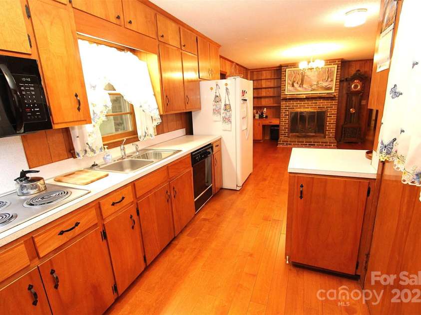 314 Moore Street, Morven, NC 28119.  MLS# CAR4285350, YatesRealty ID 30411. 