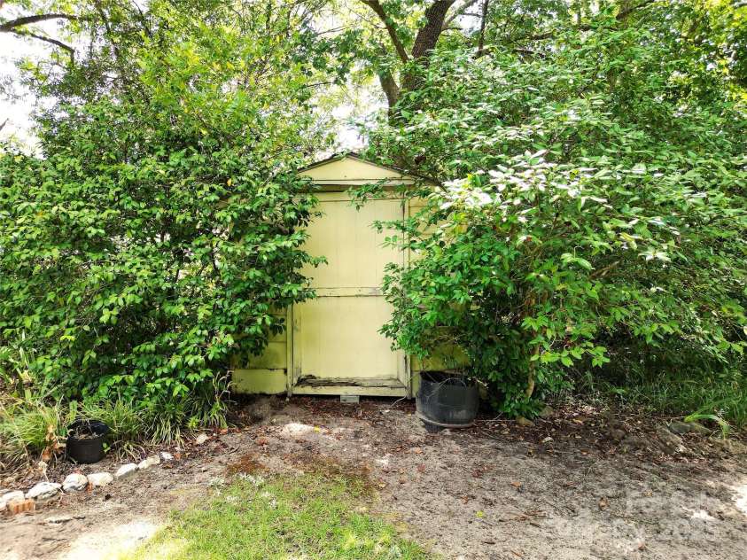 314 Moore Street, Morven, NC 28119.  MLS# CAR4285350, YatesRealty ID 30411. 