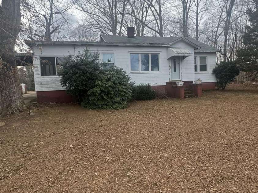 840 Skinner Road, Shelby, NC 28152.  MLS# CAR4382794, YatesRealty ID 30411. 