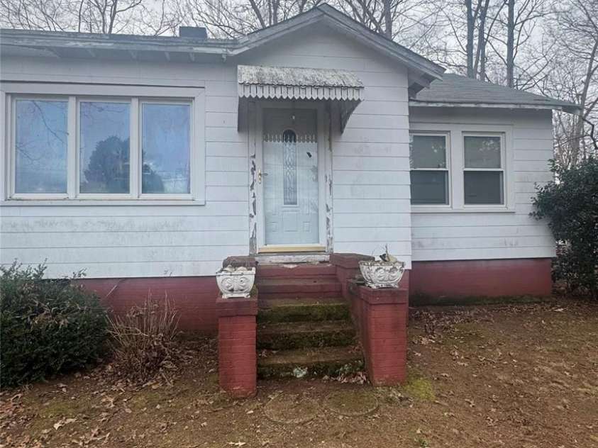 840 Skinner Road, Shelby, NC 28152.  MLS# CAR4382794, YatesRealty ID 30411. 