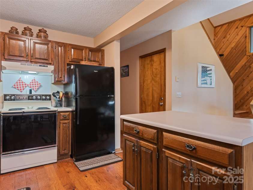 1672 Summit Drive, Maggie Valley, NC 28751.  MLS# CAR4288265, YatesRealty ID 30413. 