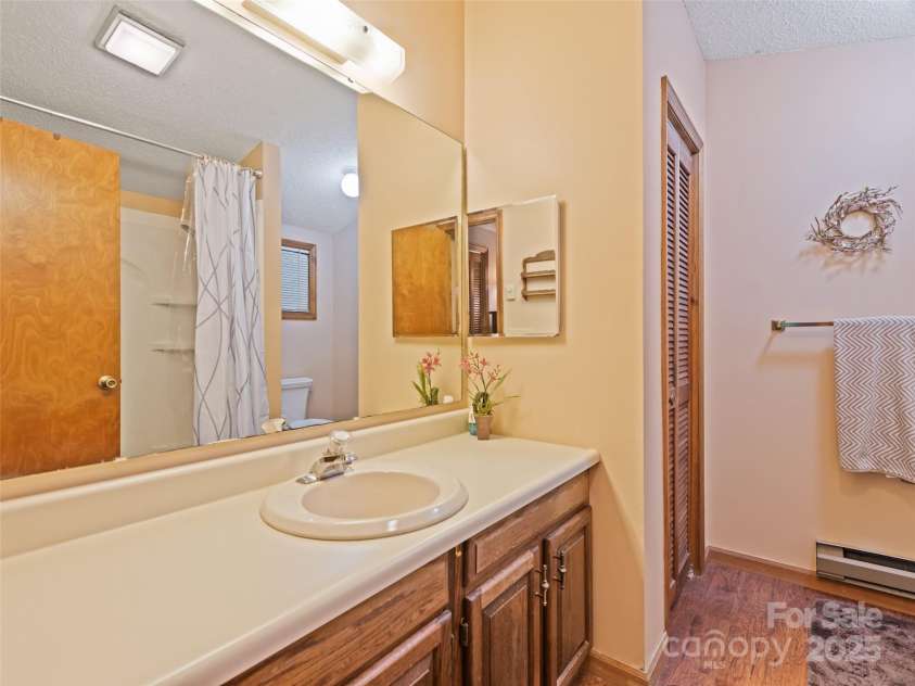 1672 Summit Drive, Maggie Valley, NC 28751.  MLS# CAR4288265, YatesRealty ID 30413. 