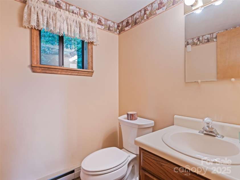 1672 Summit Drive, Maggie Valley, NC 28751.  MLS# CAR4288265, YatesRealty ID 30413. 