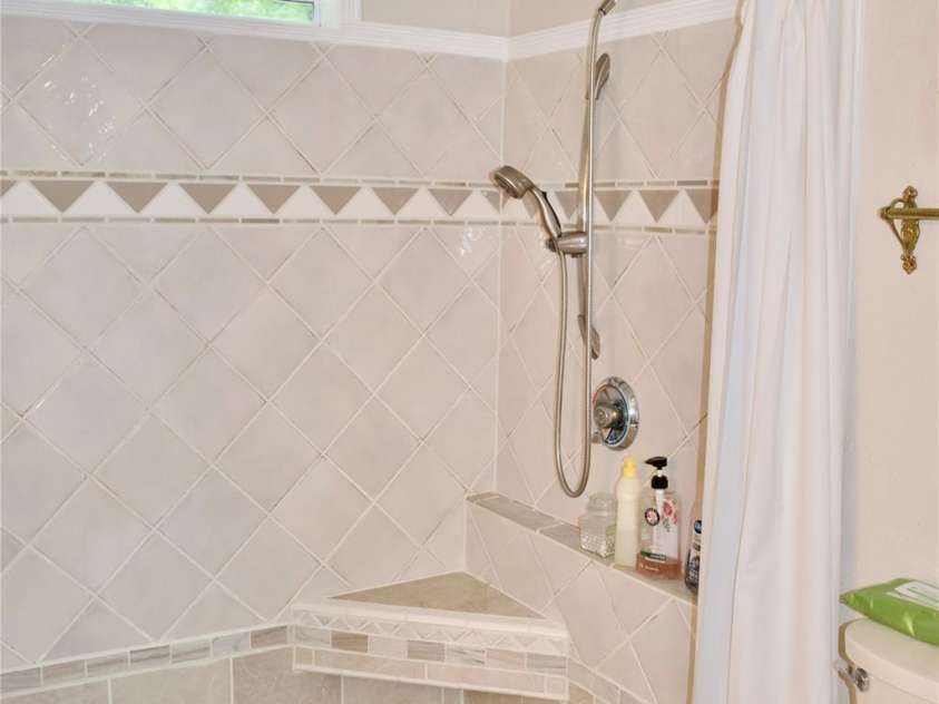 908 Buddys Choice Road, York, SC 29745.  MLS# CAR4381686, YatesRealty ID 30413. Primary Bath