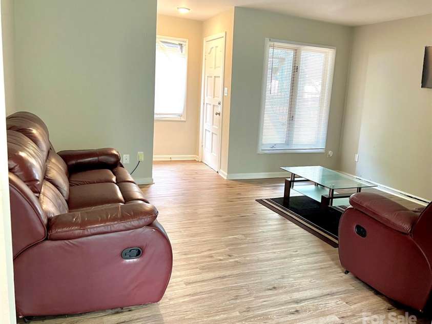 2014 Countrymens Court, Charlotte, NC 28210.  MLS# CAR4286193, YatesRealty ID 30414. 