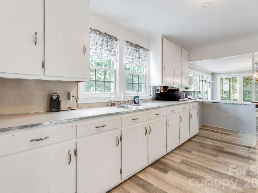 610 Helton Road, Cherryville, NC 28021.  MLS# CAR4400515, YatesRealty ID 30414. 