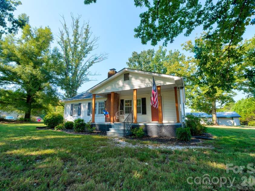 610 Helton Road, Cherryville, NC 28021.  MLS# CAR4427213, YatesRealty ID 30414. 