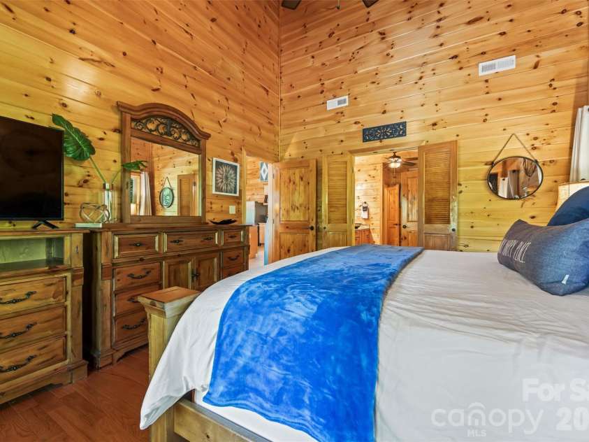 128 Hummingbird Lane, Almond, NC 28702.  MLS# CAR4390672, YatesRealty ID 30416. 