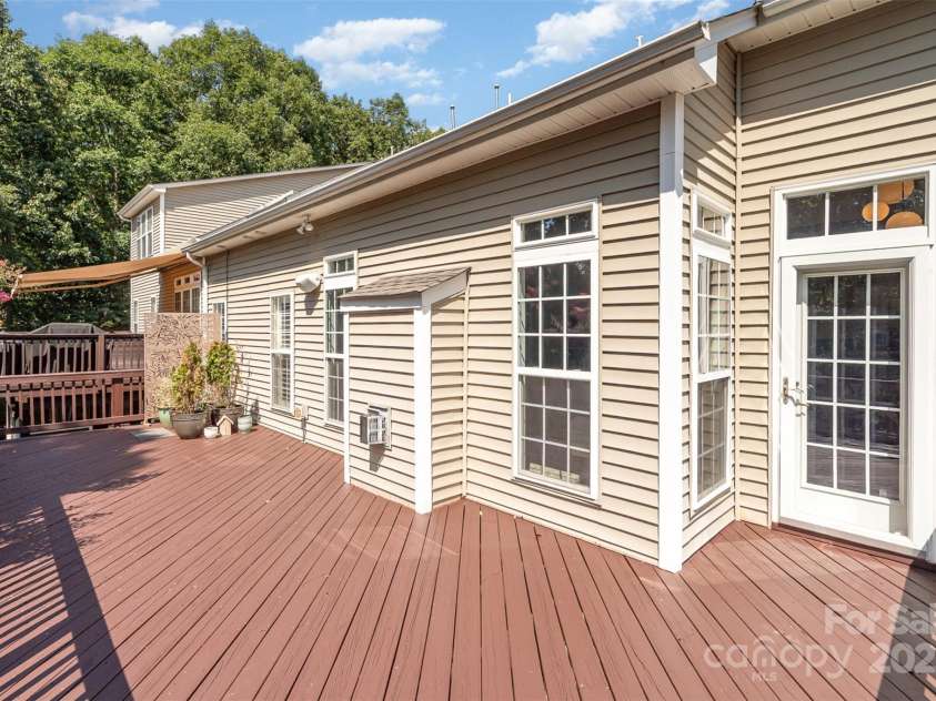 10349 Linksland Drive, Huntersville, NC 28078.  MLS# CAR4224552, YatesRealty ID 30417. 