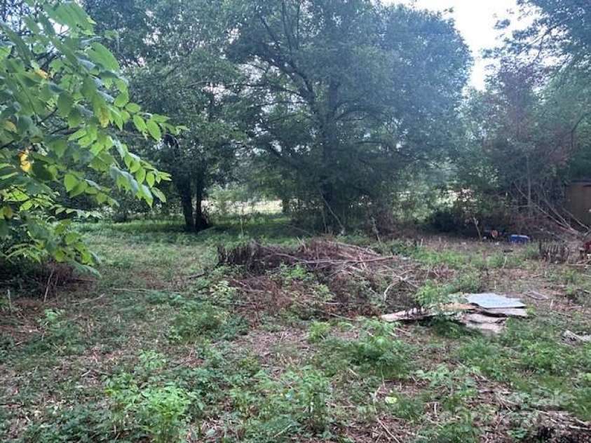 513 Boss Moore Road, Ellenboro, NC 28040.  MLS# CAR4283404, YatesRealty ID 30418. 