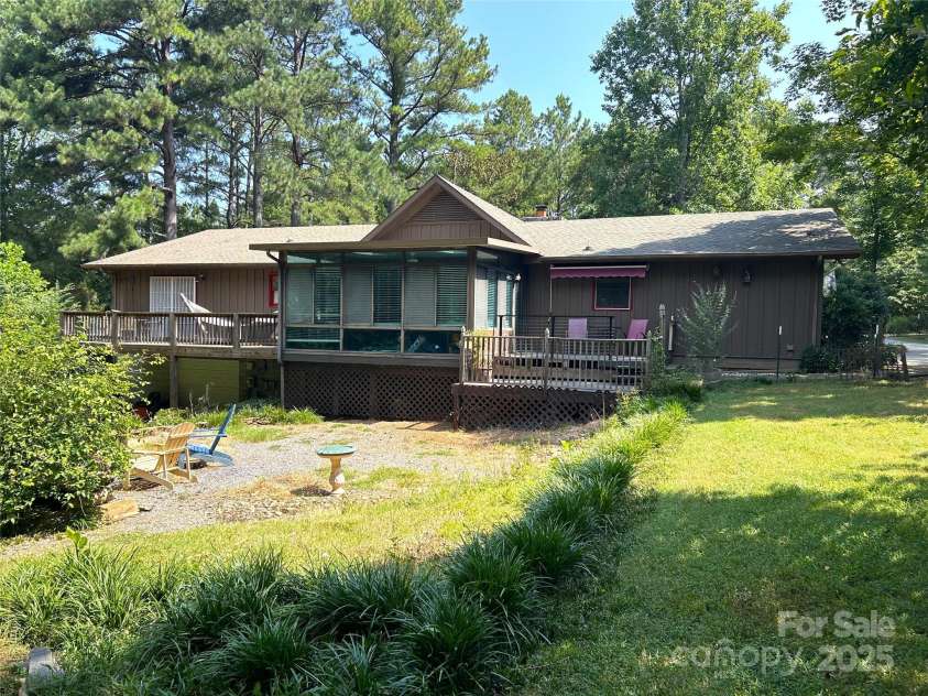 124 Blue Ridge Drive, Rutherfordton, NC 28139.  MLS# CAR4279843, YatesRealty ID 30420. 