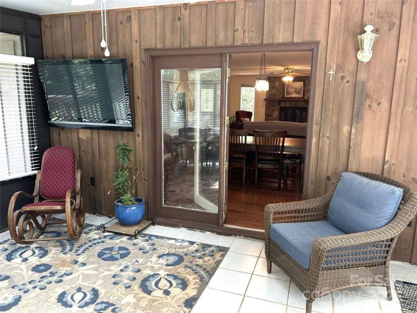 124 Blue Ridge Drive, Rutherfordton, NC 28139.  MLS# CAR4279843, YatesRealty ID 30420. 