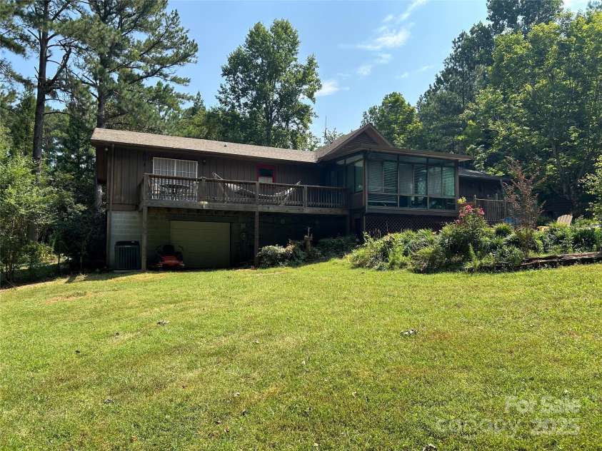 124 Blue Ridge Drive, Rutherfordton, NC 28139.  MLS# CAR4279843, YatesRealty ID 30420. 