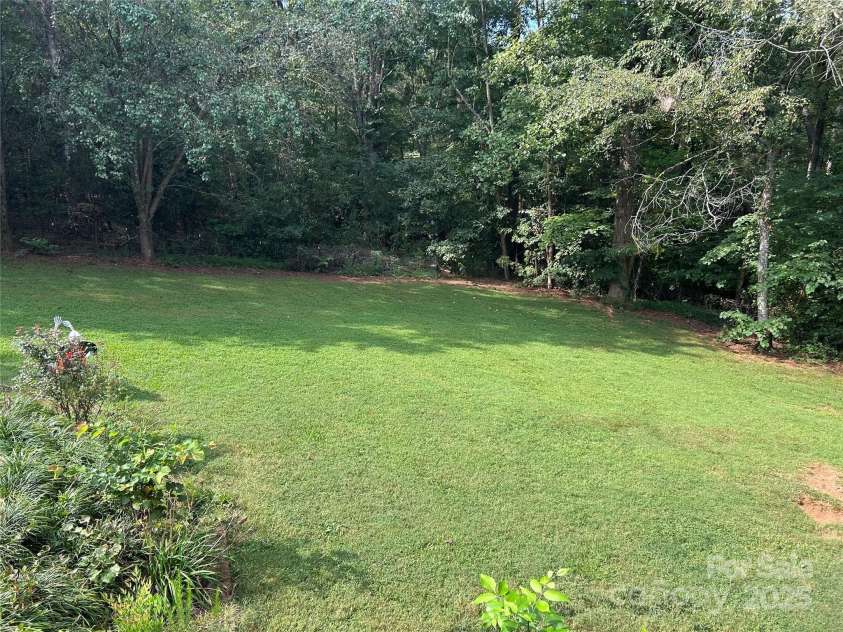 124 Blue Ridge Drive, Rutherfordton, NC 28139.  MLS# CAR4279843, YatesRealty ID 30420. 