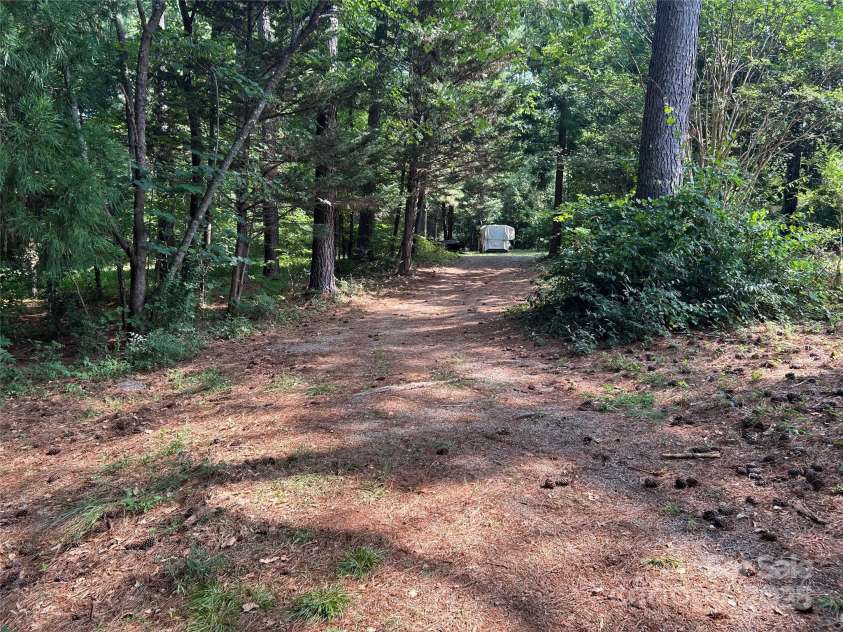 124 Blue Ridge Drive, Rutherfordton, NC 28139.  MLS# CAR4279843, YatesRealty ID 30420. 