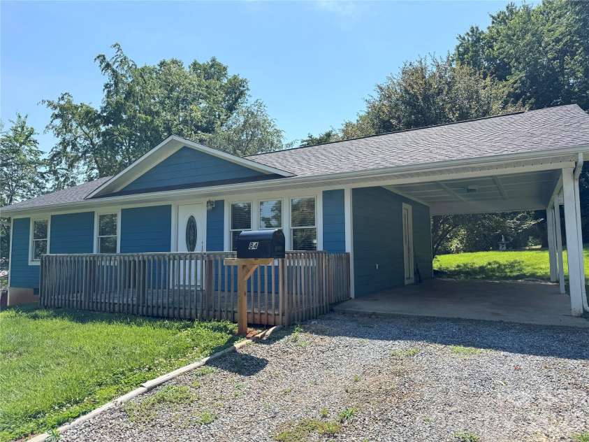 84 Hunt Drive, Nebo, NC 28761.  MLS# CAR4387996, YatesRealty ID 30420. 