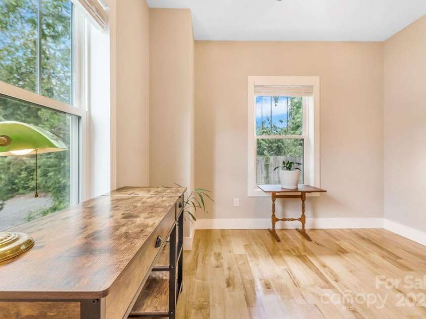 11 May Street, Asheville, NC 28803.  MLS# CAR4276379, YatesRealty ID 30422. 