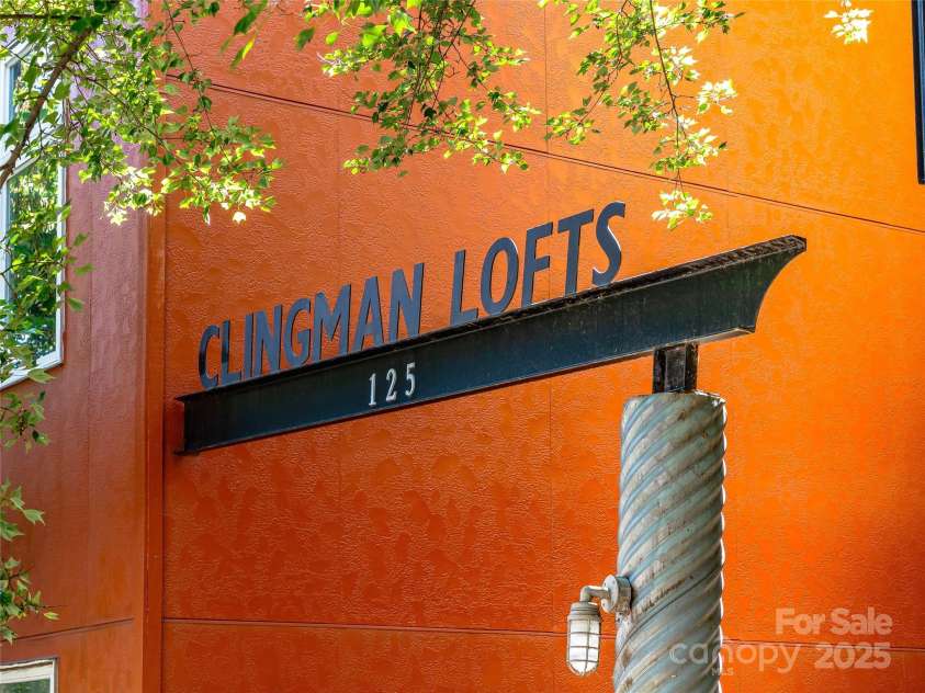 125 Clingman Avenue, Asheville, NC 28801.  MLS# CAR4264177, YatesRealty ID 30423. 