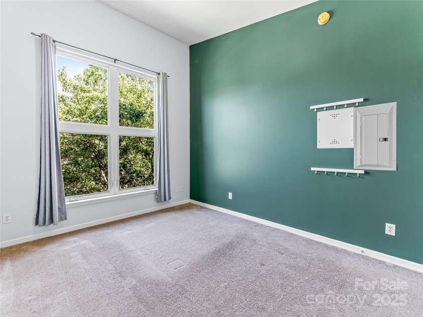 125 Clingman Avenue, Asheville, NC 28801.  MLS# CAR4264177, YatesRealty ID 30423. 