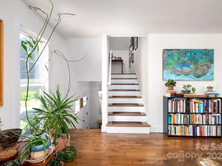 30 Greenwood Fields Drive, Asheville, NC 28804.  MLS# CAR4284220, YatesRealty ID 30424. Lots of Natural Light