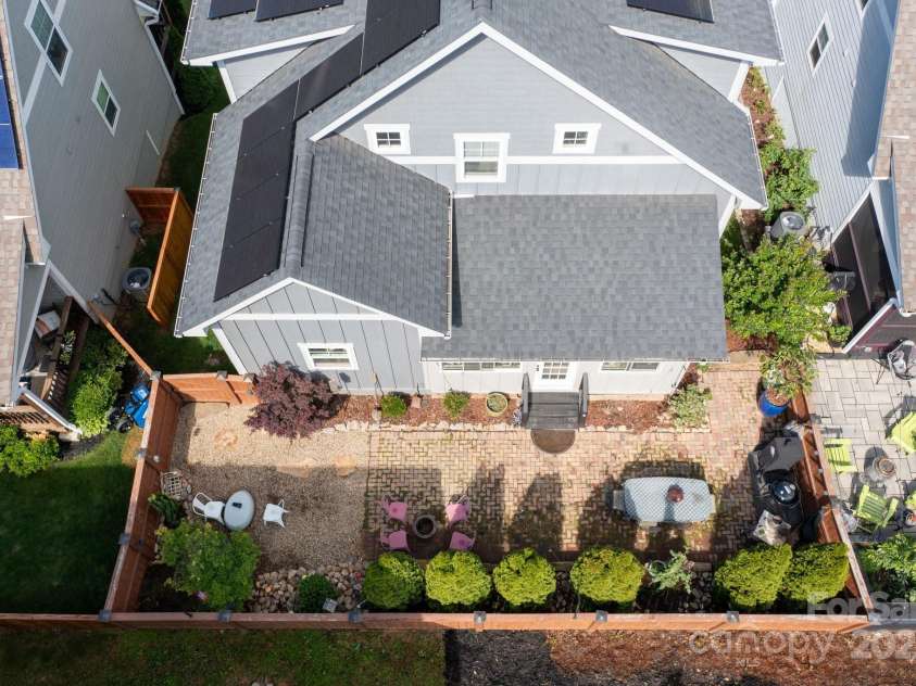 30 Greenwood Fields Drive, Asheville, NC 28804.  MLS# CAR4284220, YatesRealty ID 30424. Private Fended in Oasis