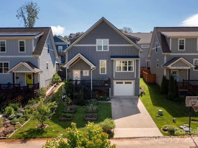 30 Greenwood Fields Drive, Asheville, NC 28804.  MLS# CAR4284220, YatesRealty ID 30424. Raised Bed Gardens