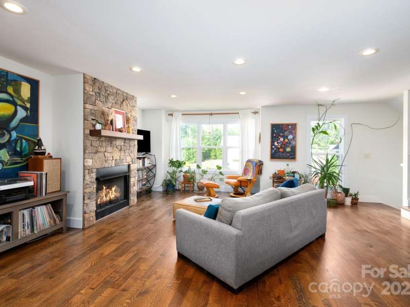 30 Greenwood Fields Drive, Asheville, NC 28804.  MLS# CAR4284220, YatesRealty ID 30424. Solid Oak Hardwood Floors