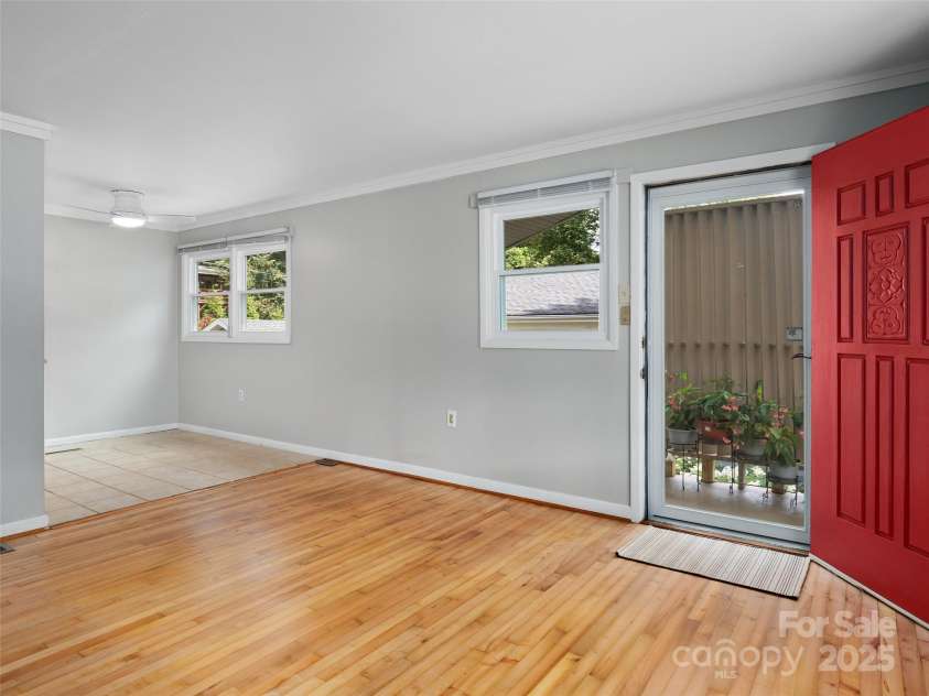 250 Shelton Street, Waynesville, NC 28786.  MLS# CAR4288909, YatesRealty ID 30425. 