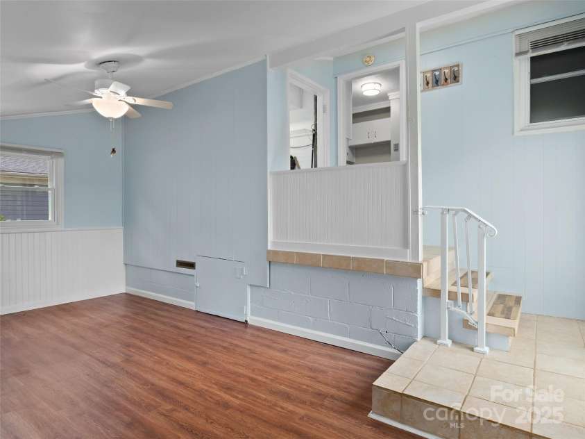 250 Shelton Street, Waynesville, NC 28786.  MLS# CAR4288909, YatesRealty ID 30425. 