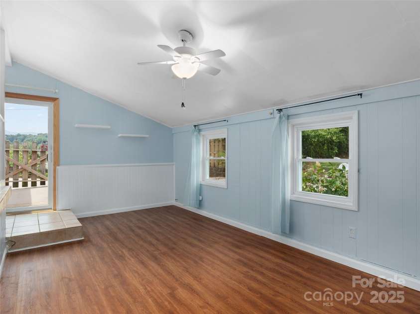 250 Shelton Street, Waynesville, NC 28786.  MLS# CAR4288909, YatesRealty ID 30425. 