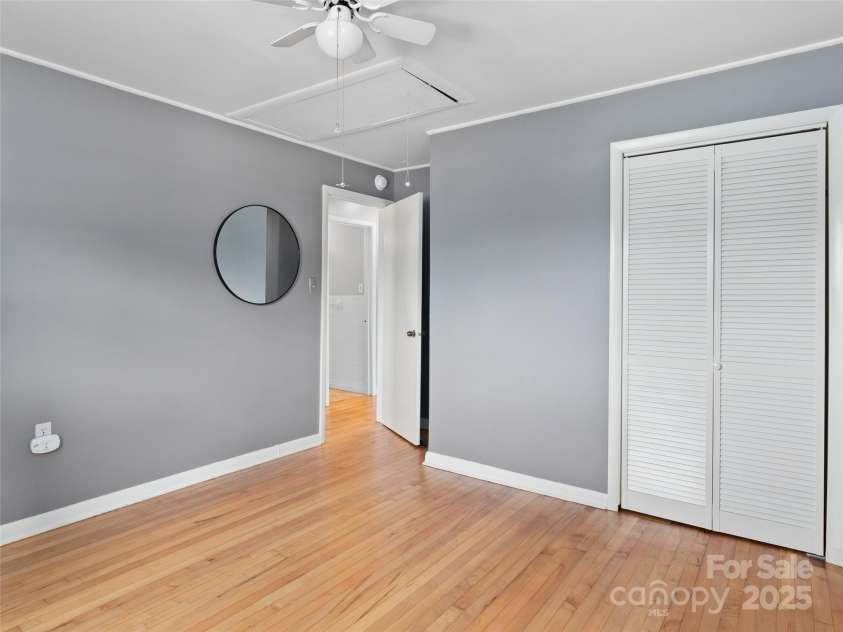 250 Shelton Street, Waynesville, NC 28786.  MLS# CAR4288909, YatesRealty ID 30425. 