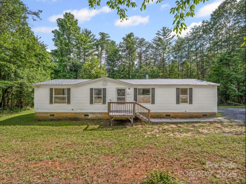 2270 Hartland Forest Drive, Morganton, NC 28655.  MLS# CAR4273300, YatesRealty ID 30426. 